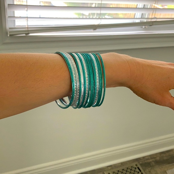 Free with purchase.  Turquoise and silver metal bangles - Picture 3 of 3